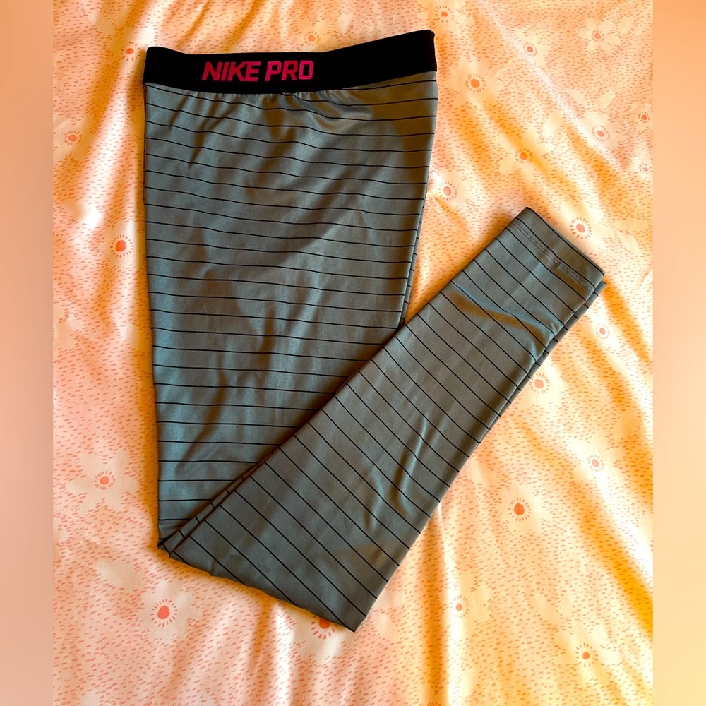 NIKE PRO DRI-FIT Women’s Athletic Leggings Pants Small Gray w Black Stripes Pink